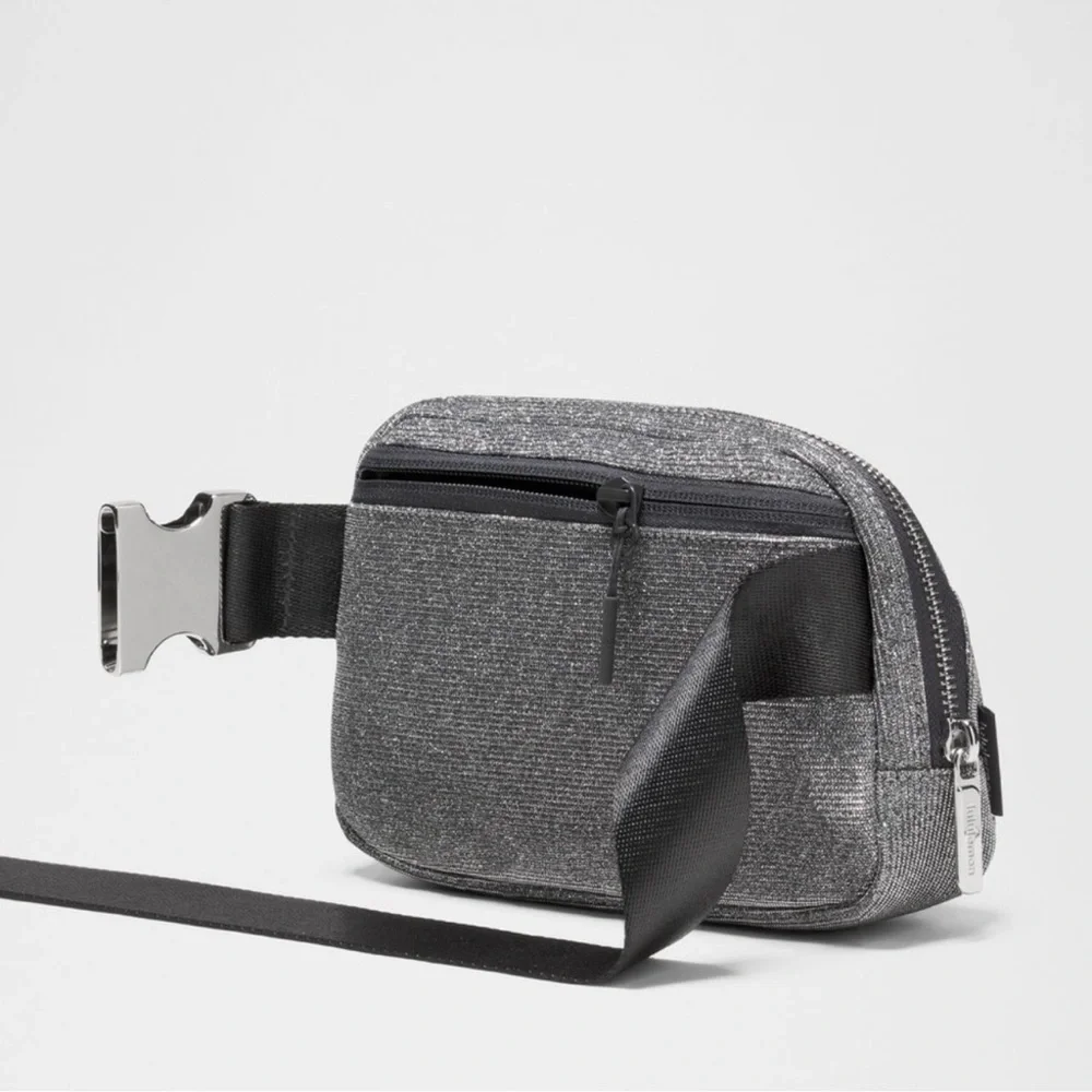 lululemon Everywhere Belt Bag Dark Silver/graphite Gray Glitter 1 Liter NWt - Picture 3 of 8